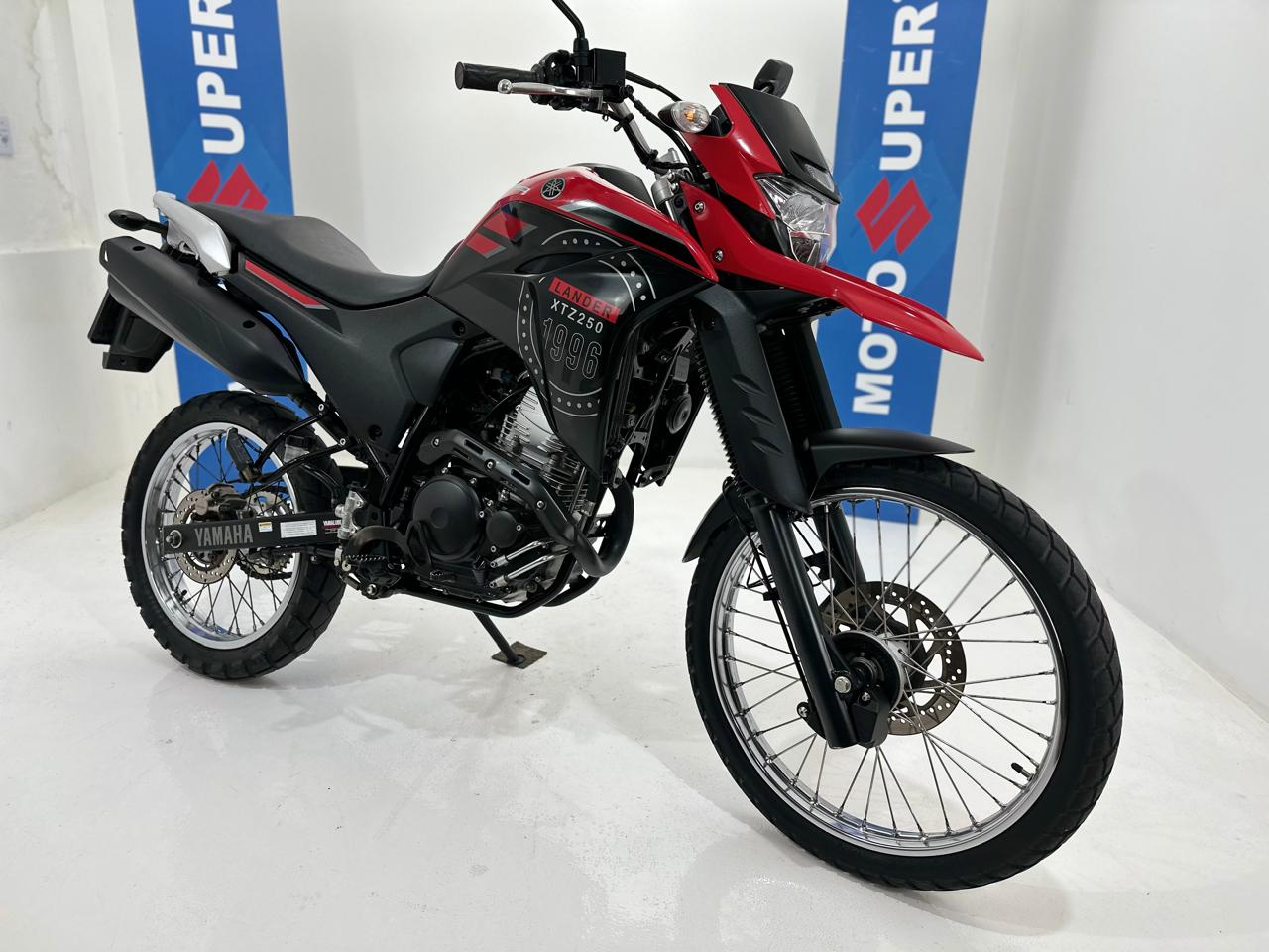 XTZ 250 Lander